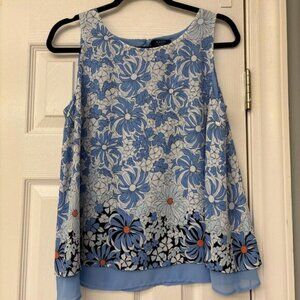 Kaari Blue Sleeveless Top. EUC. Size M. Shades Of Blue Floral. Lined. Floral